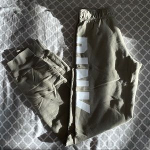 Victoria’s Secret Pink sweatpants